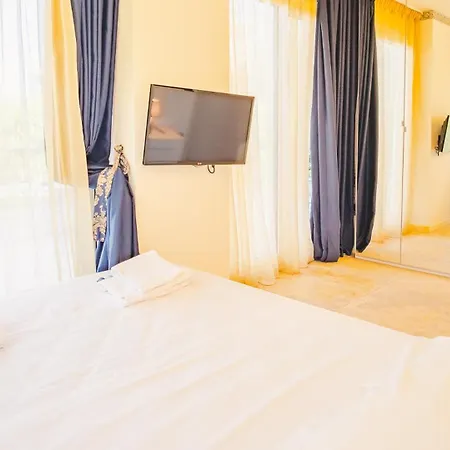 Relais Du Village - Italian Homing Ντεζεντσάνο ντελ Γκάρντα