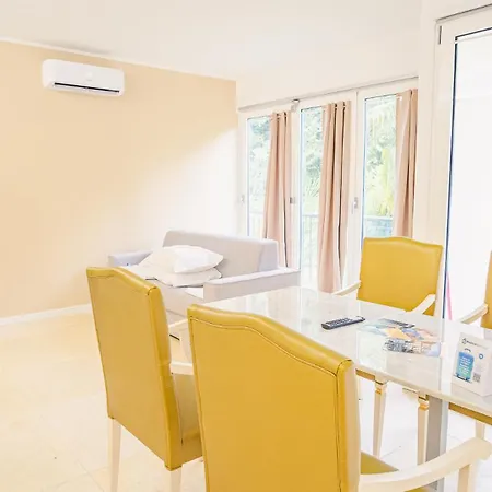 Relais Du Village - Italian Homing Apartment *