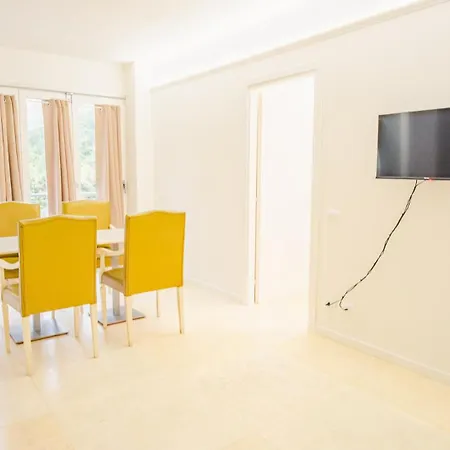 Relais Du Village - Italian Homing Apartment Desenzano del Garda
