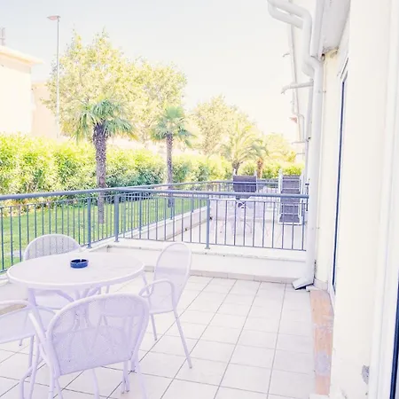 Relais Du Village - Italian Homing Apartment Desenzano del Garda