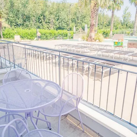 Relais Du Village - Italian Homing Apartment *