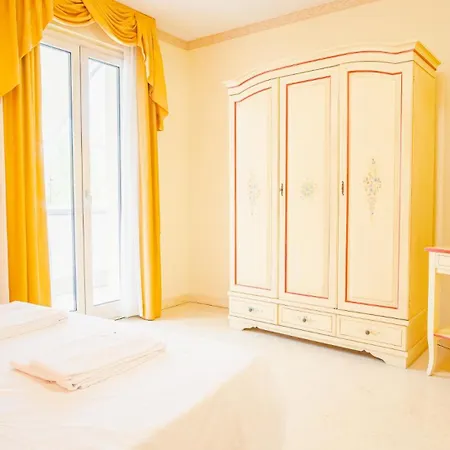 Relais Du Village - Italian Homing *