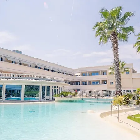 Relais Du Village - Italian Homing 代森扎诺-德尔加达