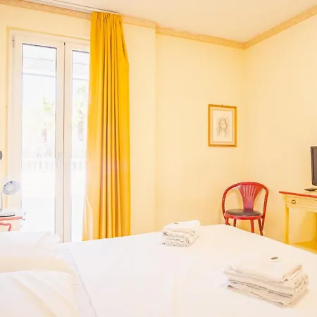 Relais Du Village - Italian Homing דירה דסנזאנו דל גארדה