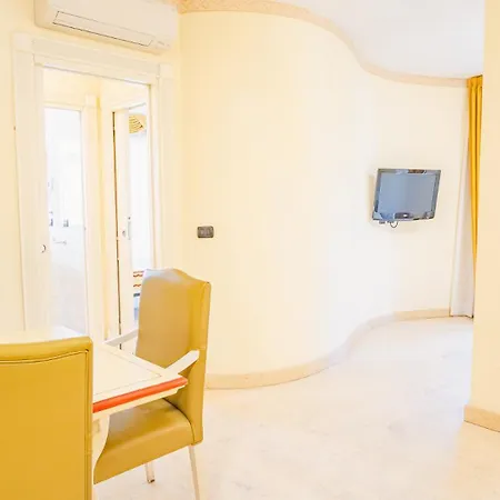 Relais Du Village - Italian Homing * 代森扎诺-德尔加达