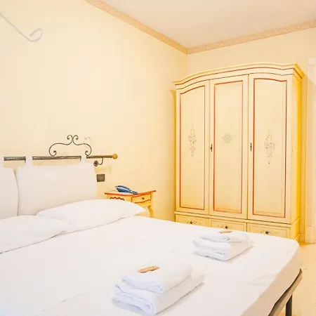 Relais Du Village - Italian Homing