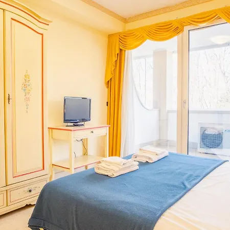 公寓 Relais Du Village - Italian Homing 代森扎诺-德尔加达