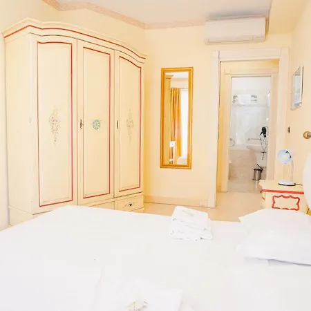 Relais Du Village - Italian Homing Apartment Desenzano del Garda