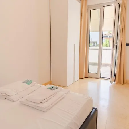Relais Du Village - Italian Homing דירה *