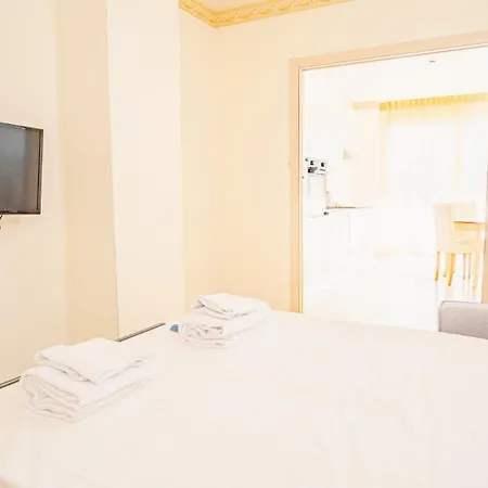 Relais Du Village - Italian Homing *