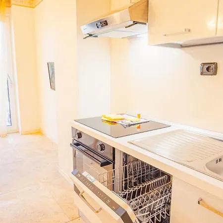 Relais Du Village - Italian Homing Apartmán Desenzano del Garda
